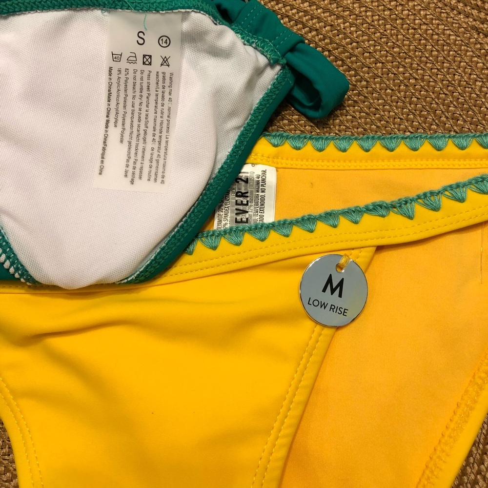 Forever 21 Pineapple Swimsuit ✨🍍 👙✨ - Picture 5 of 7